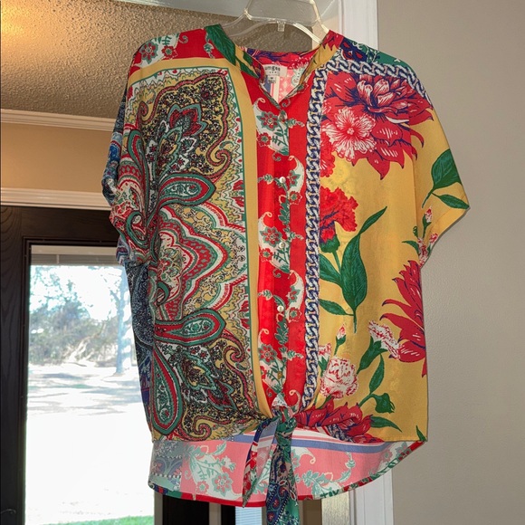 Umgee USA tie front top - Picture 2 of 5